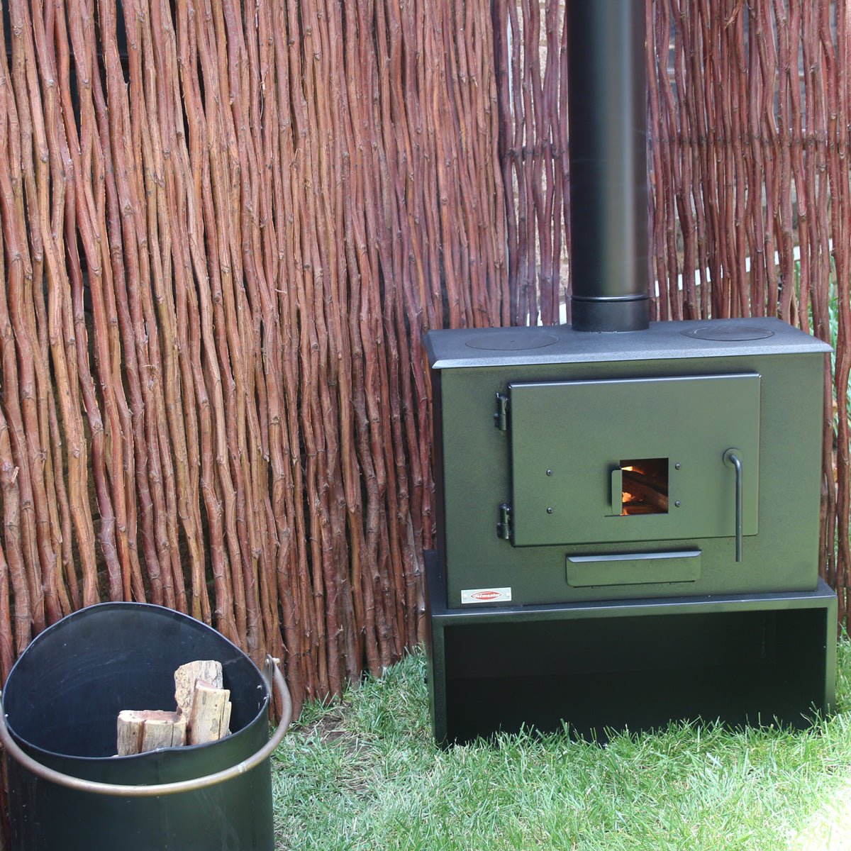 Jetmaster Makoya Radiated Heat Freestanding Stove - Fireplace - Perfect for Outdoor - Lifespace
