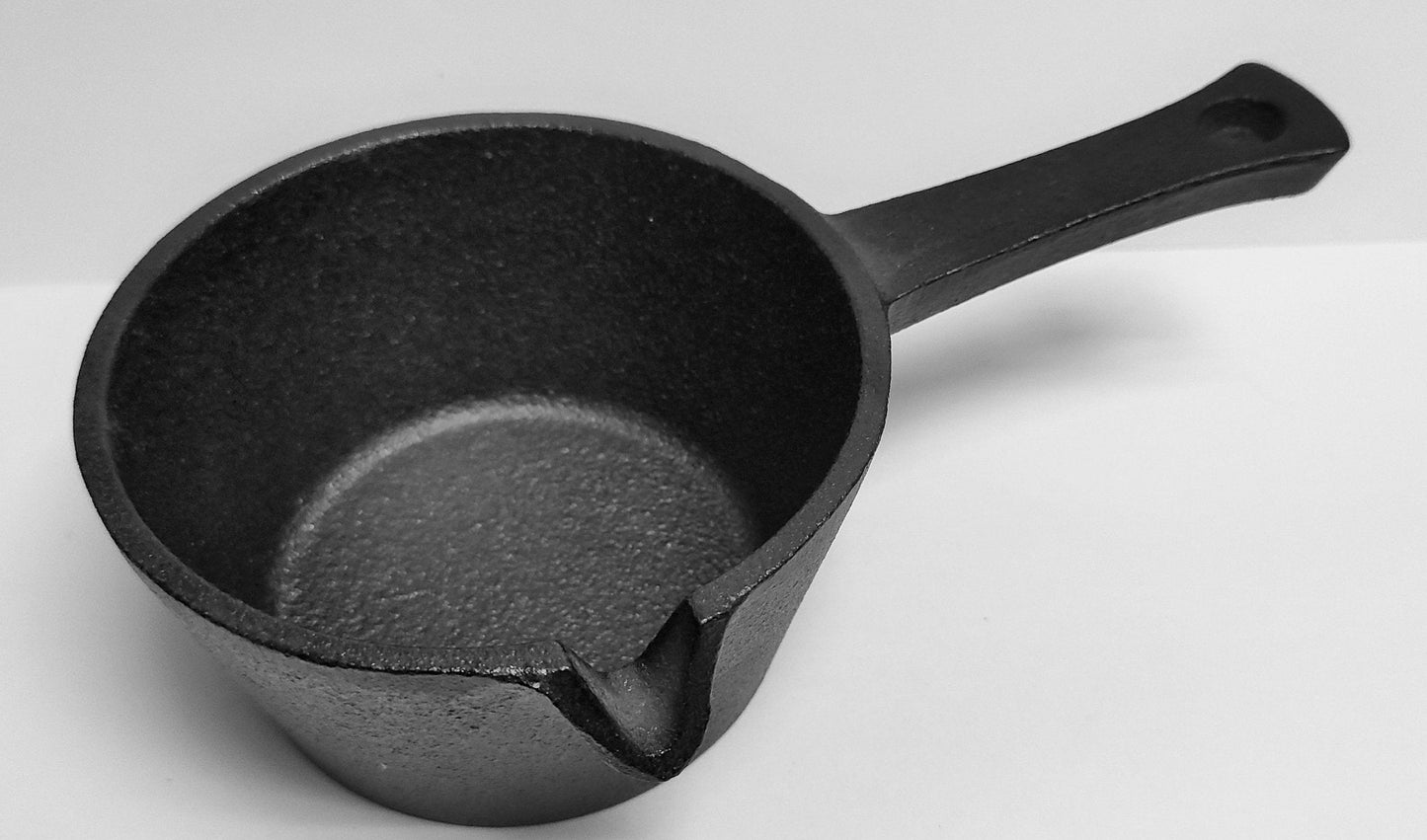 Lifespace 9,5cm Cast Iron Basting Pot & Lifespace Silicone Basting Brush Bundle Deal