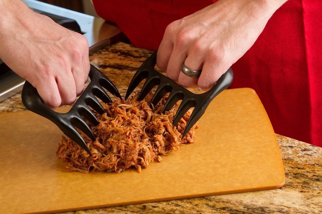Lifespace BBQ Braai Essentials Meat Shredding Bundle: Nitrile Gloves (50-Pack) & Meat Shredding Bear Claws - Lifespace