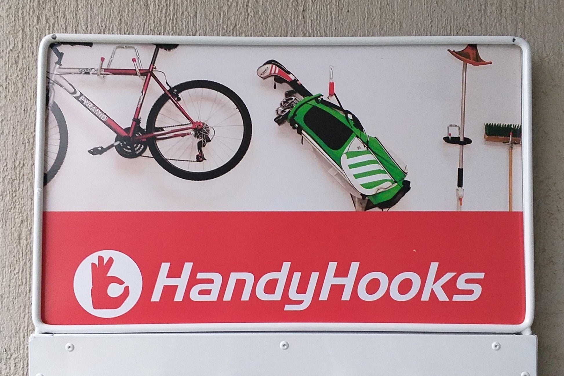Handy Hooks - Coated Wall Bracket - The easy to install storage solution - Lifespace